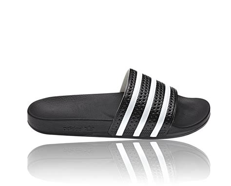 schwarze badelatschen adidas|adidas adilette badelatschen.